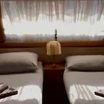 Italia 90 Caravans Kamp alanı