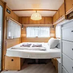 Campsite Italia 90 Caravans *