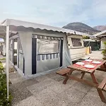 Kamp alanı Italia 90 Caravans *