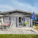 Italia 90 Caravans キャンプ場 *