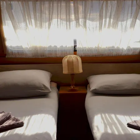 Italia 90 Caravans Campingplatz