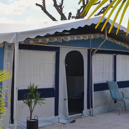 Campingplatz Italia 90 Caravans *