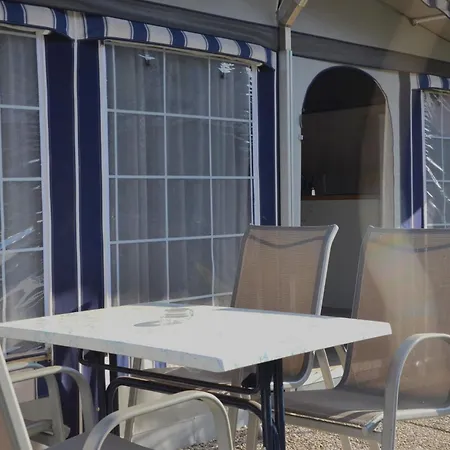 Italia 90 Caravans Campingplatz