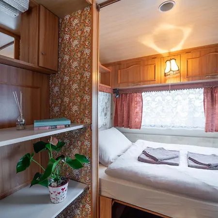 Italia 90 Caravans Campsite Domaso