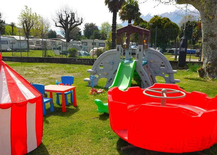 캠프장 Italia 90 Caravans *