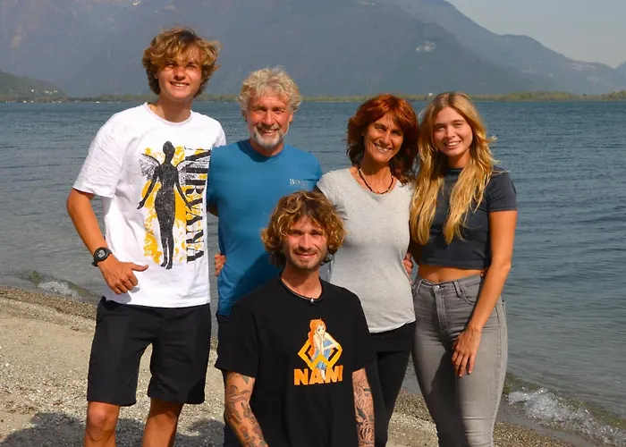 Camping Italia 90 Caravans