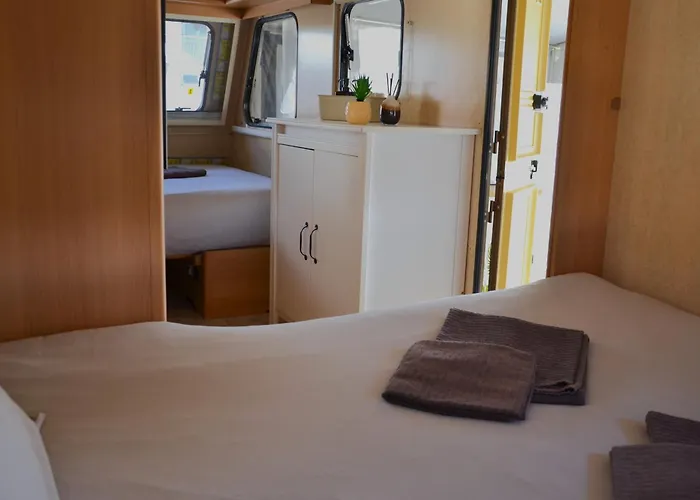 캠프장 Italia 90 Caravans *