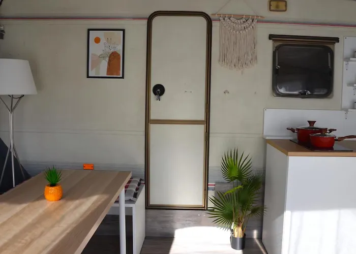 Italia 90 Caravans * 도마소