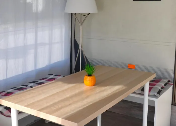 Italia 90 Caravans 캠프장 도마소