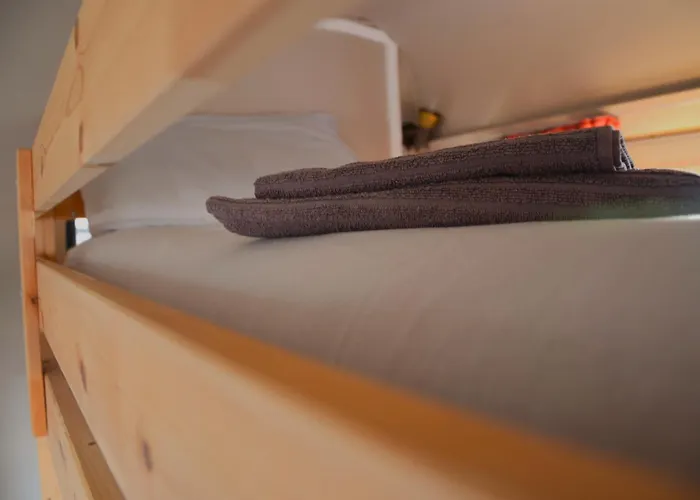 Italia 90 Caravans 캠프장