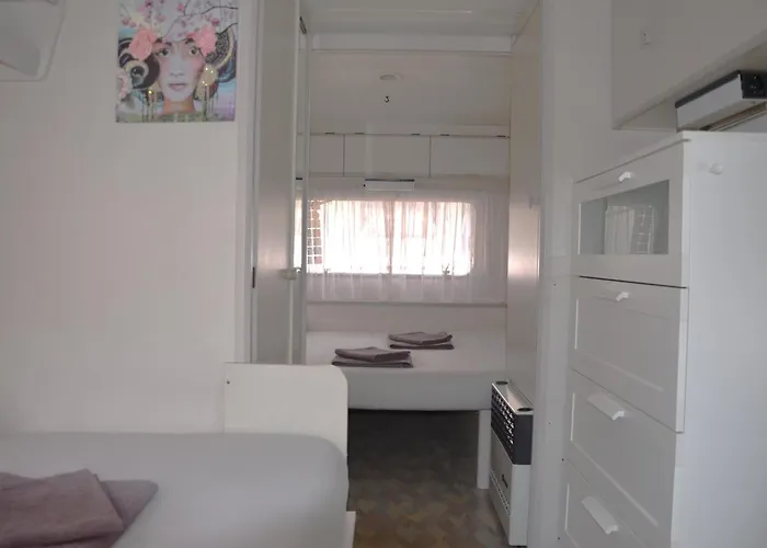 Italia 90 Caravans 캠프장 도마소