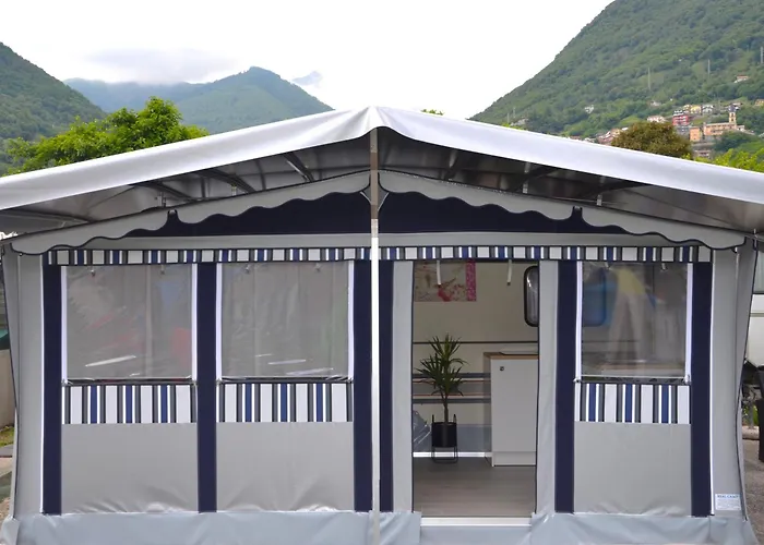 캠프장 Italia 90 Caravans 도마소