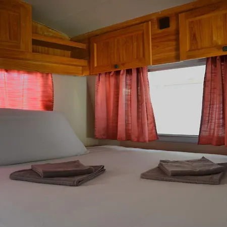 Italia 90 Caravans * Domaso