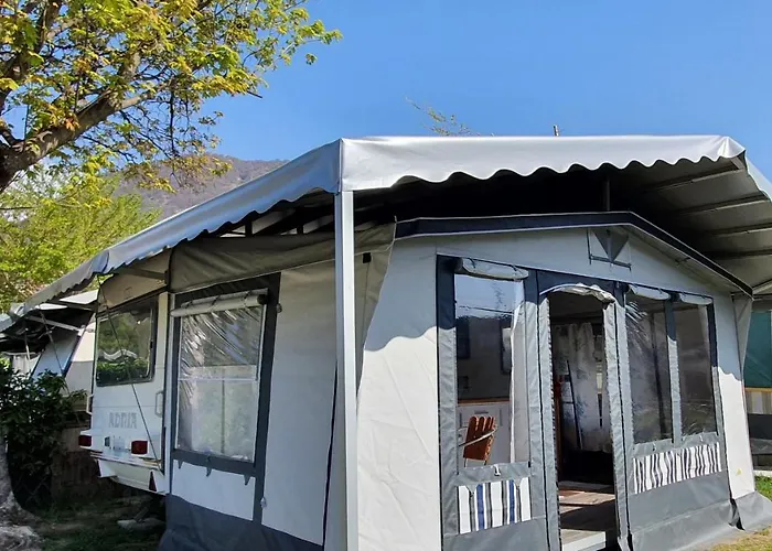 Italia 90 Caravans Kemping Domaso
